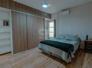 Casa · 118m² · 4 Quartos · 2 Vagas · Casa com quatro quartos no bairro Jardim Universitário