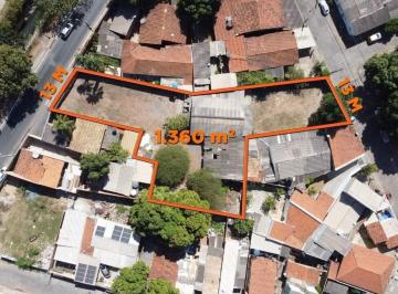 Casa · 608m² · 10 Vagas · Casa comercial á Venda no bairro Praeiro