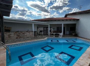 Casa · 366m² · 5 Quartos · 4 Vagas · Casa com piscina e 5 quartos no bairro Jardim Itália 