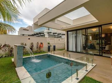 Casa · 290m² · 3 Quartos · 4 Vagas · Casa com 3 suítes e piscina no Cond. Alphaville II
