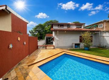 Casa · 211m² · 4 Quartos · 4 Vagas · Casa linda térrea com suíte master no pavimento superior