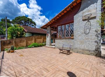 Casa · 185m² · 3 Quartos · 3 Vagas · Casa com 3 quartos no Jardim Cascata, Teresópolis.