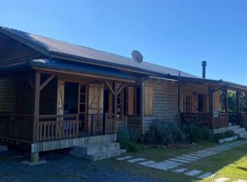 Rural , Urubici · Chácara em Urubici com Casa Moderna e Infraestrutura Completa