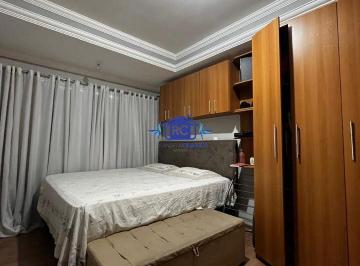 imovel_6044_41243.jpg · Apartamento bem localizado, 2 quartos, sala, cozinha, banho social, area de serviço e garagem.