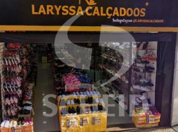 Comercial · 180m² · Loja para locaçõa com180m² em ponto de forte comércio região Largo 13