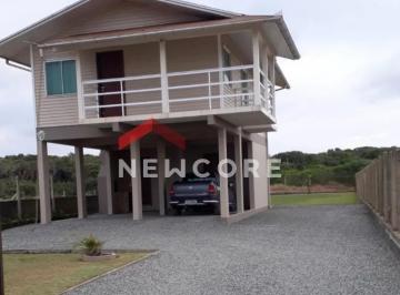 Casa · 138m² · 2 Quartos · 4 Vagas · Casa em  Rua Edgard Tiburtius - Praia do Ervino - São Francisco do Sul/SC