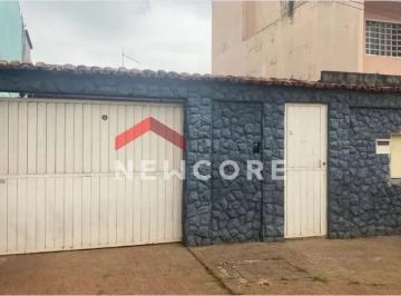 Casa · 100m² · 2 Quartos · 2 Vagas · Casa em  Quadra QS 8 - Areal (Águas Claras) - Brasília/DF