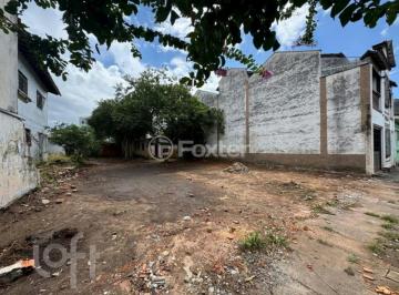 010aac01 · Casa, 1 dormitórios, 676.5 m², em Centro