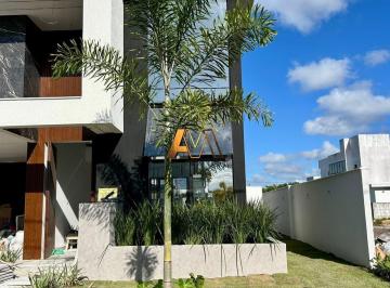 Casa · 212m² · 4 Quartos · 3 Vagas · Casa à venda no bairro Jardim Limoeiro - Camaçari/BA