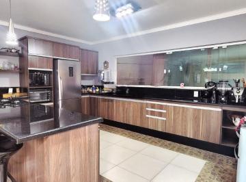 Foto 03 · Encantadora Casa de 3 Dormitórios com Suíte e Excelente Localização na Zona Norte de Sorocaba