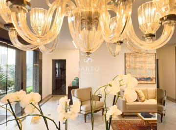 Apartamento · 232m² · 4 Quartos · 2 Vagas · Apartamento com 2 suítes no Ed. Porto Nobre