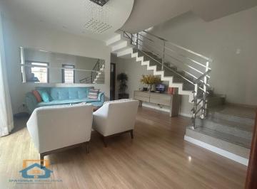 Casa · 180m² · 3 Quartos · 3 Vagas · CASA COM TRES SUITES VILA CELESTE
