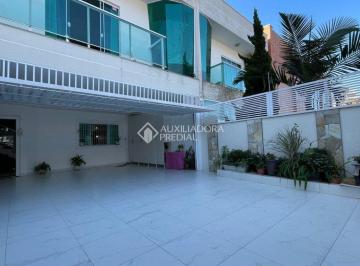 484971_i16K1fMNGp6f8e7i2Jbc_484971668d72dd563a7.jpg · Casa com 03 quartos à venda, Balneário Camboriú-SC.