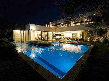 Fotos Noturna · CASA COM VISTA PARADISÍACA A VENDA NO CONDOMÍNIO LAGO AZUL
