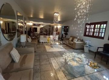 Comercial · 367m² · 3 Quartos · 4 Vagas · Sobrado , 3 dormitórios,3 suítes, 2 salas de estar, 1 sala de jantar, cozinha, edícula.