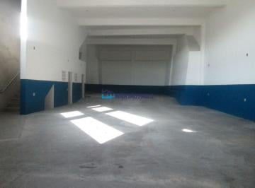 Comercial · 300m² · 4 Vagas · Excelente Galpão comercial na Av. Cupecê.