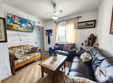 Sala de estar · Apartamento à venda com 2 quartos no bairro Centro 