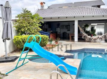 Piscina com água de Sal · Residência dos Sonhos: 5 Dormitórios (3 Suítes), Piscina com Água Salgada, Aquecimento Solar, Excele