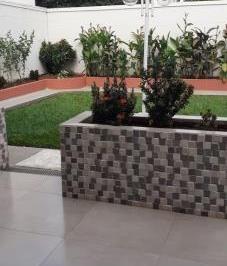 Casa · 250m² · 3 Quartos · 2 Vagas · Casa com 3 quartos à venda, bairro Rezende Junqueira - Uberlândia/MG