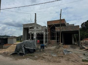 Casa · 115m² · 3 Quartos · 1 Vaga · ENCANTADORA CASA DE 3 DORMITÓRIOS SENDO 1 SUÍTE