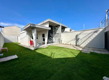 Casa · 90m² · 3 Quartos · 2 Vagas · Casa de esquina 3 dormitórios em Eusébio-Encantada