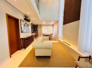 Casa · 250m² · 4 Quartos · 4 Vagas · Casa Luxuosa e Totalmente Mobiliada à Venda em Condomínio Fechado -