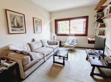 Casa · 405m² · 5 Quartos · 3 Vagas · Casa á Venda no Morumbi com 405m², 5 quartos sendo 2 suítes, 3 vagas.
