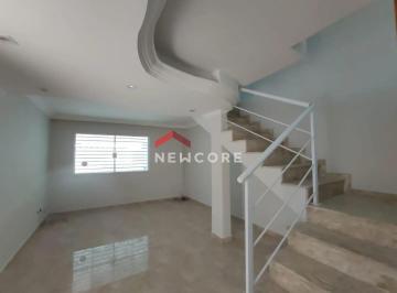Casa · 202m² · 3 Quartos · 2 Vagas · Sobrado em  Rua Camboim - Vila Nilo - São Paulo/SP
