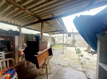 Área de Serviço · Terreno à venda em Ponta da praia - SP