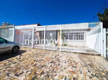 Casa de 3 quartos, Brasília · CASA 03 QUARTOS ÓTIMA LOCALIZAÇÃO IDEAL PARA PONTO COMERCIAL- TAGUATINGA QNB 3 
