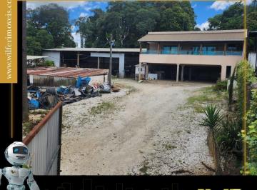 Terreno · 820m² · 3 Quartos · 2 Vagas · ESPAÇOSO TERRENO COM COMÉRCIO E BARRACÃO LOCALIZAD