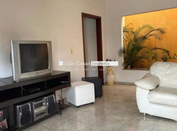 Casa · 260m² · 2 Quartos · 3 Vagas · Casa em área comercial com 161m² de área útil