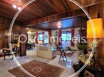 Casa · 705m² · 6 Quartos · 4 Vagas · Casa com 5 quartos à venda em Maricá