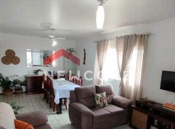 Apartamento · 128m² · 3 Quartos · 1 Vaga · Apartamento em Av. Getúlio Vargas - Centro - Balneário Piçarras/SC