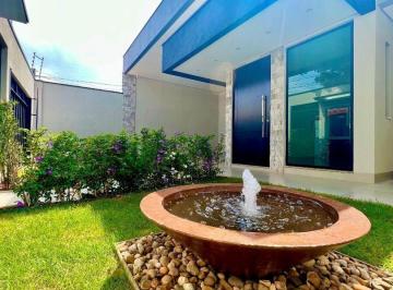 Casa · 360m² · 4 Quartos · 4 Vagas · Casa a Venda no Bairro Santa Monica em Uberlandia/MG