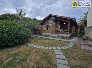 Casa · 174m² · 4 Quartos · 4 Vagas · Casa à venda - em Maravista
