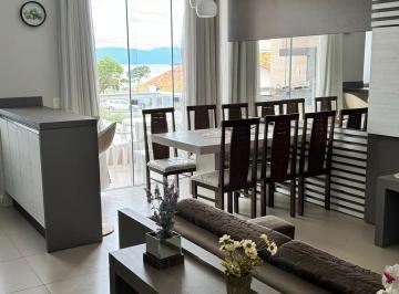 Apartamento de 2 quartos, Florianópolis · Apartamento de 2 Dormitórios Com Vista lateral para o Mar.