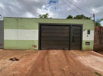 Casa · 77m² · 1 Quarto · 3 Vagas · Casa térrea no Pioneiros, aceita permuta por imóvel comercial!