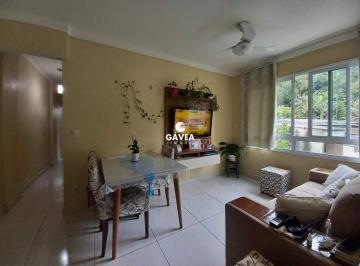 Apartamento · 79m² · 2 Quartos · 1 Vaga · Apartamento com 2 dormitórios e garagem demarcada