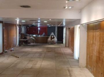 Primeiro andar · Prédio Comercial 4 pavimentos