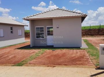 Casa · 200m² · 2 Quartos · 1 Vaga · Casa localizada no Residencial Gumercindo de Seta com 2 Dormitórios e 2 vagas de garagem.