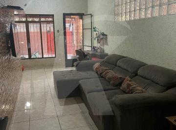 Casa · 108m² · 3 Quartos · 2 Vagas · Casa á Venda em rua super tranquila, muito próximo do Metrô e Shopping.