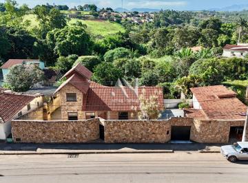 Casa · 265m² · 3 Quartos · 6 Vagas · Casa à venda no bairro Centro - São Brás do Suaçuí/MG