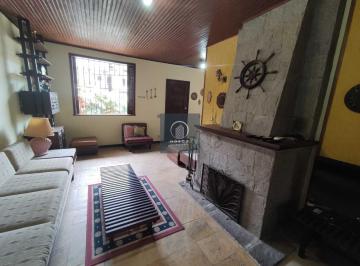 Casa · 260m² · 6 Quartos · 2 Vagas · Casa em Condomínio em Alto, Teresópolis/RJ
