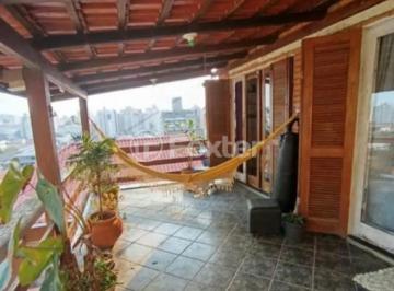 c4a5d344 · Casa, 7 dormitórios, 257.85 m², em Centro
