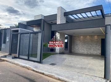 Casa · 318m² · 2 Vagas · Residência Contemporânea de Alto Padrão com 4 Suítes e Área de Lazer Completa