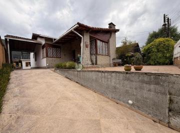 258636.jpg · Casa para venda com 3 quartos sendo 1 suíte, 185 m² no Jardim Cascata Teresópolis/RJ.