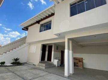 Casa · 300m² · 4 Quartos · 10 Vagas · Maravilhoso Sobrado na Vila Galvao Podendo ser Residencial ou Comercial .