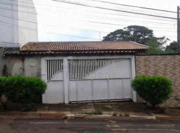 Casa · 200m² · 3 Quartos · 2 Vagas · CIDADANIA - Casa em terreno de 200 m² com área construída de 91,99 m², necessitando de reforma