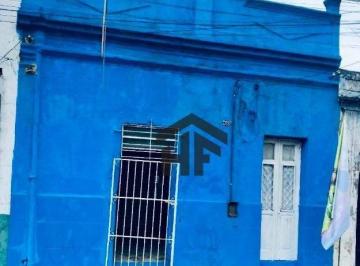 98b4080eebcd5f887b077c30a9209f257f05291e · Casa de 126m² à venda, no terreno de 179m², localizada no Arruda, Recife - Pernambuco.